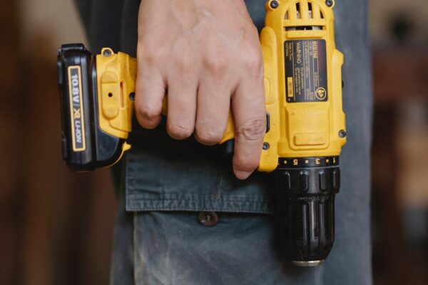 Elektrinių paspirtukų remontas Klaipėdoje: išsamus gidas dažniausioms problemoms spręsti ir patikimų servisų pasirinkimui