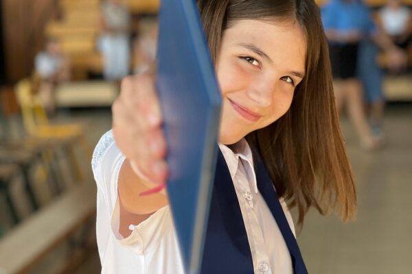 Kaip organizuoti įsimintinus mokyklinius renginius su limuzinų nuoma: praktinis vadovas mokytojams ir tėvų komitetams